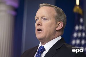 Спайсер укотре заперечує зв'язки Трампа з РФ