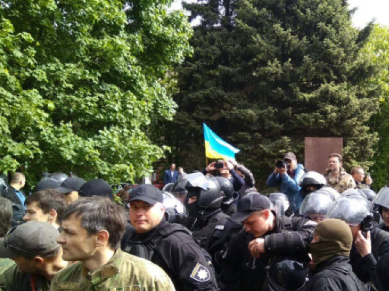 9 травня у Дніпрі сталися масові заворушення