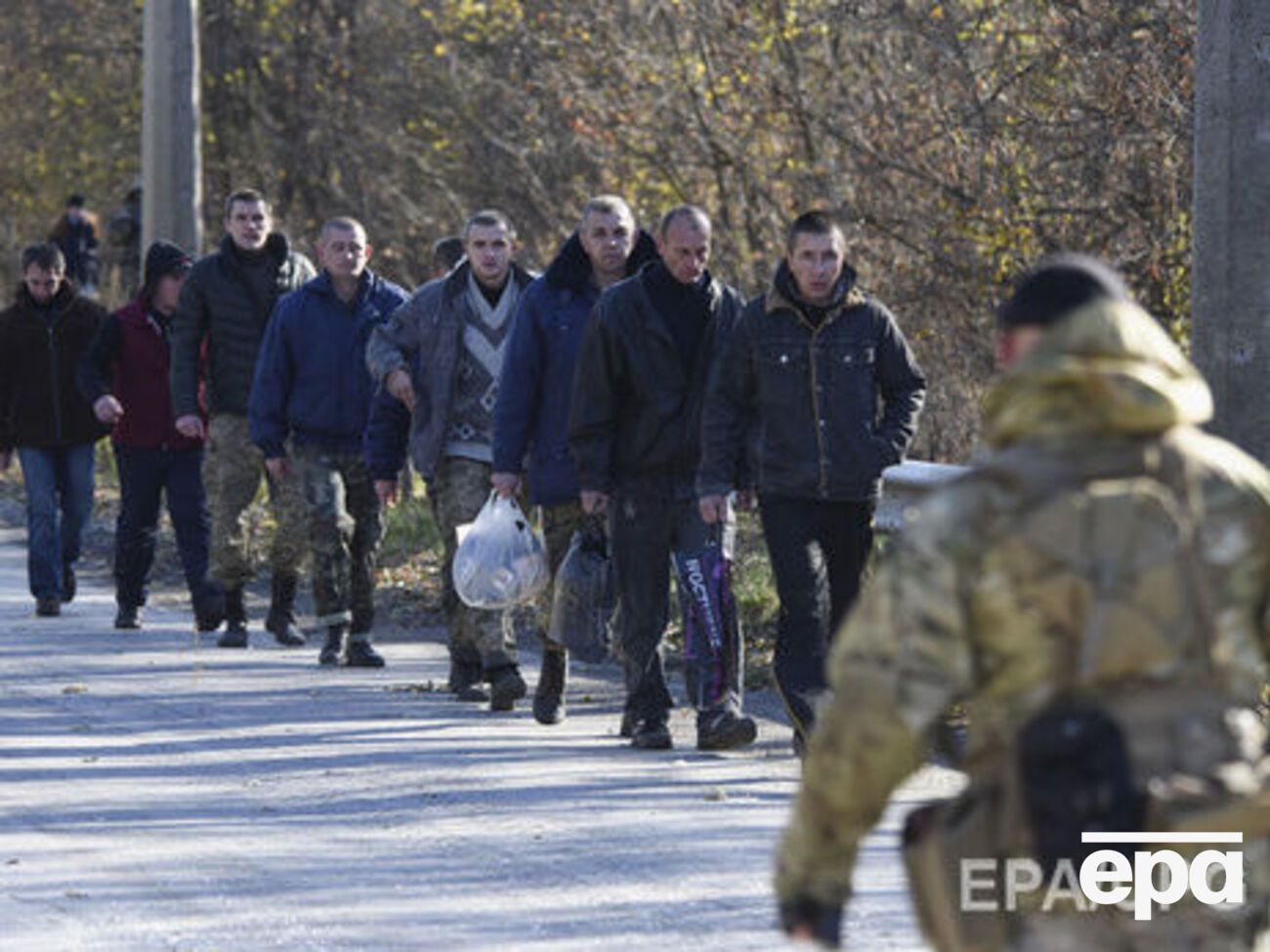 Украинская сторона проверяет граждан, которые не хотят возвращаться на оккупированные боевиками территории