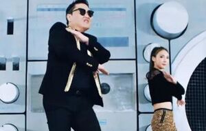 Обе композиции, ролики на которые презентовал Psy, вошли в его альбом "4х2=8"