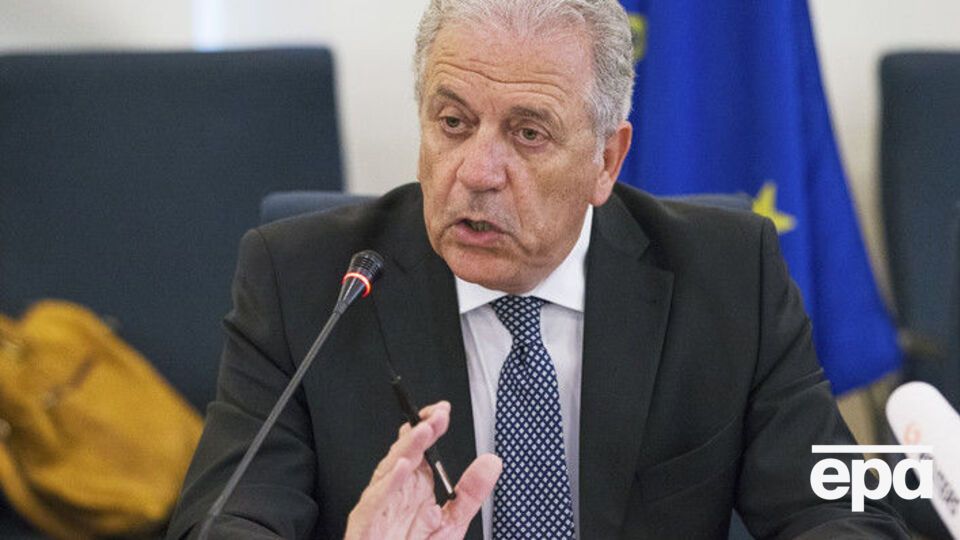Єврокомісар уважає, що безвіз зміцнить відносини між ЄС та Україною