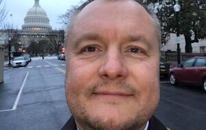 Артеменко просит суд отменить указ Порошенко