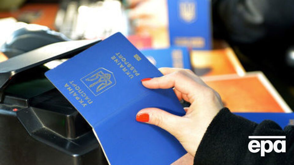 Владельцам биометрических паспортов будет разрешено въезжать в ЕС без виз