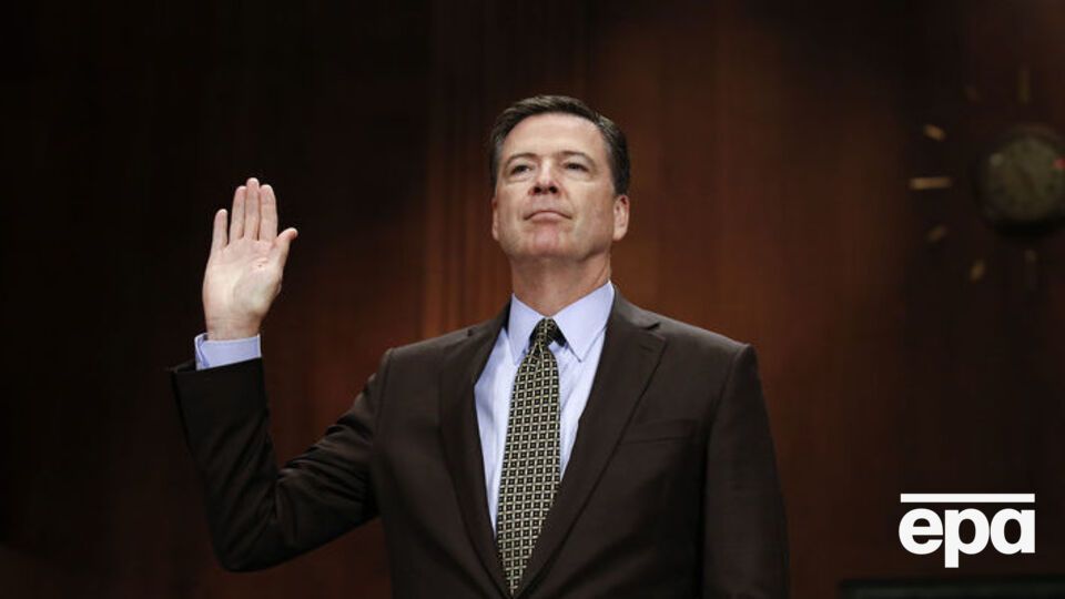 Джерела "Голосу Америки" стверджують, що Джеймс Комі завищив дані про кількість листів, які помічниця Клінтон пересилала своєму чоловікові