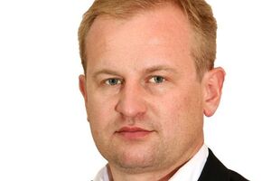 Оверко заявил, что все квартиры зарегистрировал на свое имя и в дальнейшем намерен их продать
