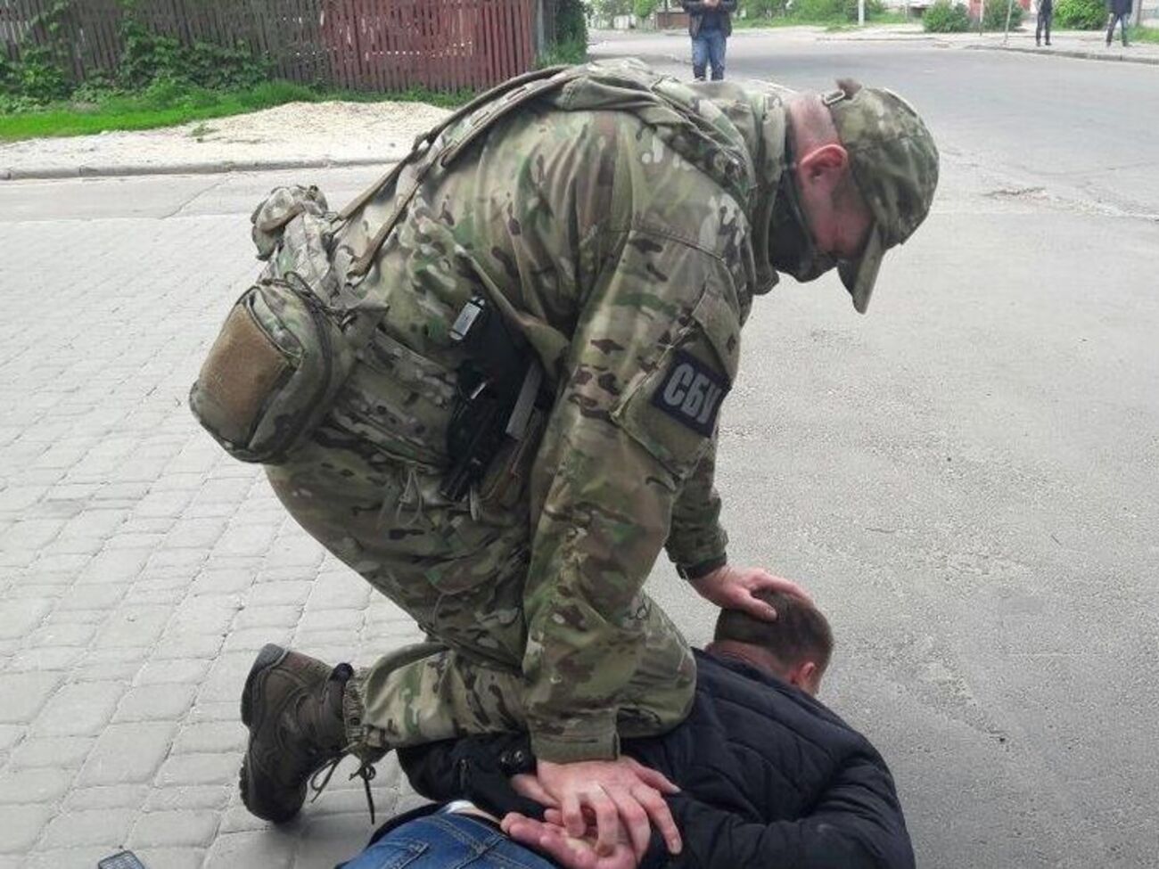 СБУ затримала капітана поліції, який збирав данину з повій