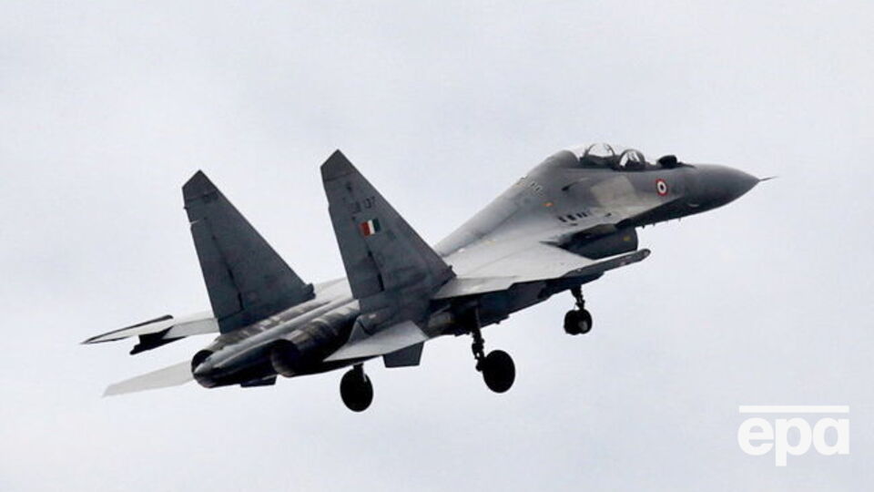 Російський Су-30 наближався до американського літака-розвідника над Чорним морем