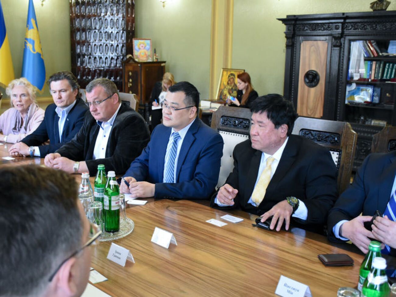 Китайська компанія провела переговори про будівництво сміттєспалювального заводу у Львівській області