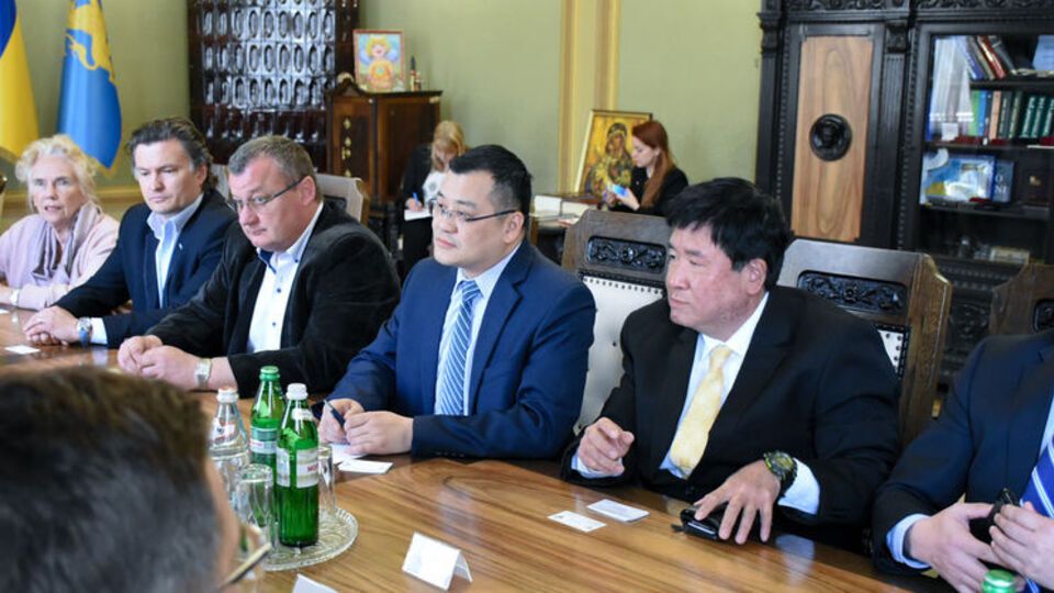 Китайська компанія провела переговори про будівництво сміттєспалювального заводу у Львівській області