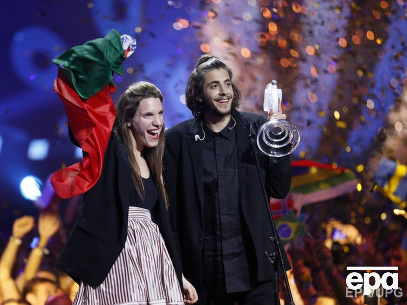 "Евровидение 2017" выиграл представитель Португалии Сальвадор Собрал