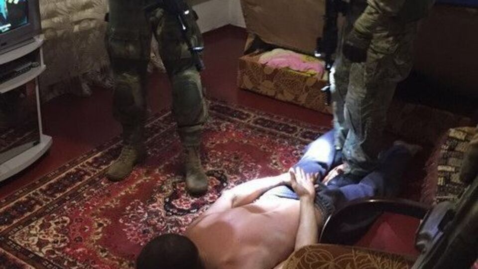 Задержанные продавали оружие из зоны АТО