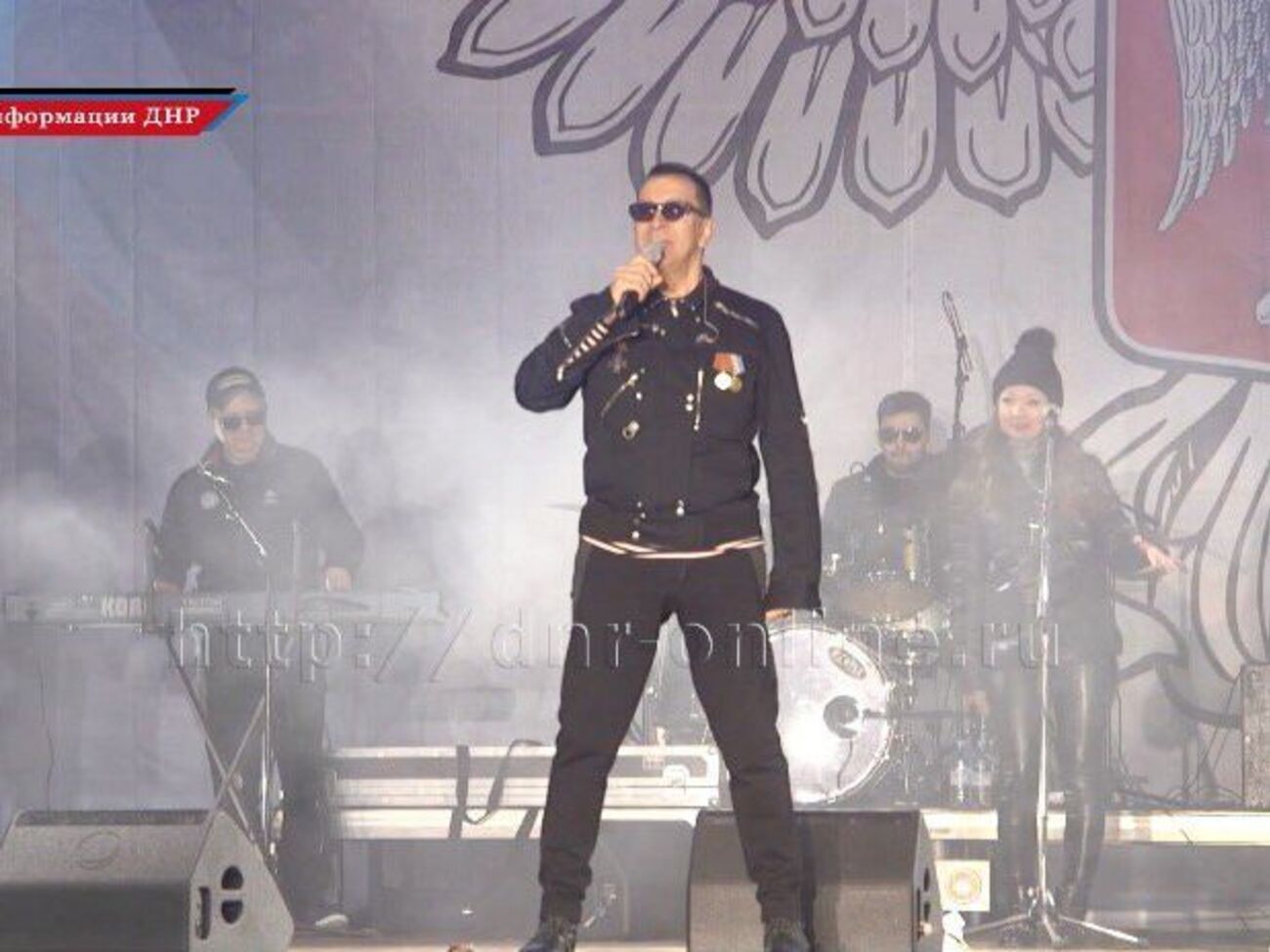 Во время концерта, посвященного "дню республики", Буйнов исполнил песню про летчиков