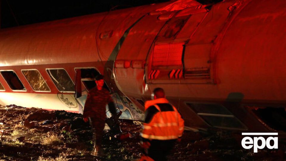 У Греції поїзд зійшов із рейок