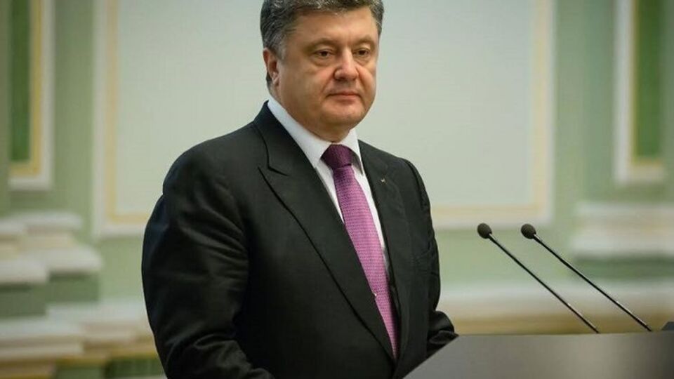 Порошенко: Господин Онищенко является человеком, который обоснованно подозревается в совершении преступлений, доказательства по которым были переданы в Верховную Раду во время голосования о снятии неприкосновенности