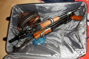 Військовий відкрив вогонь із Калашникова
