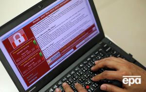 Вирус полностью блокирует компьютер