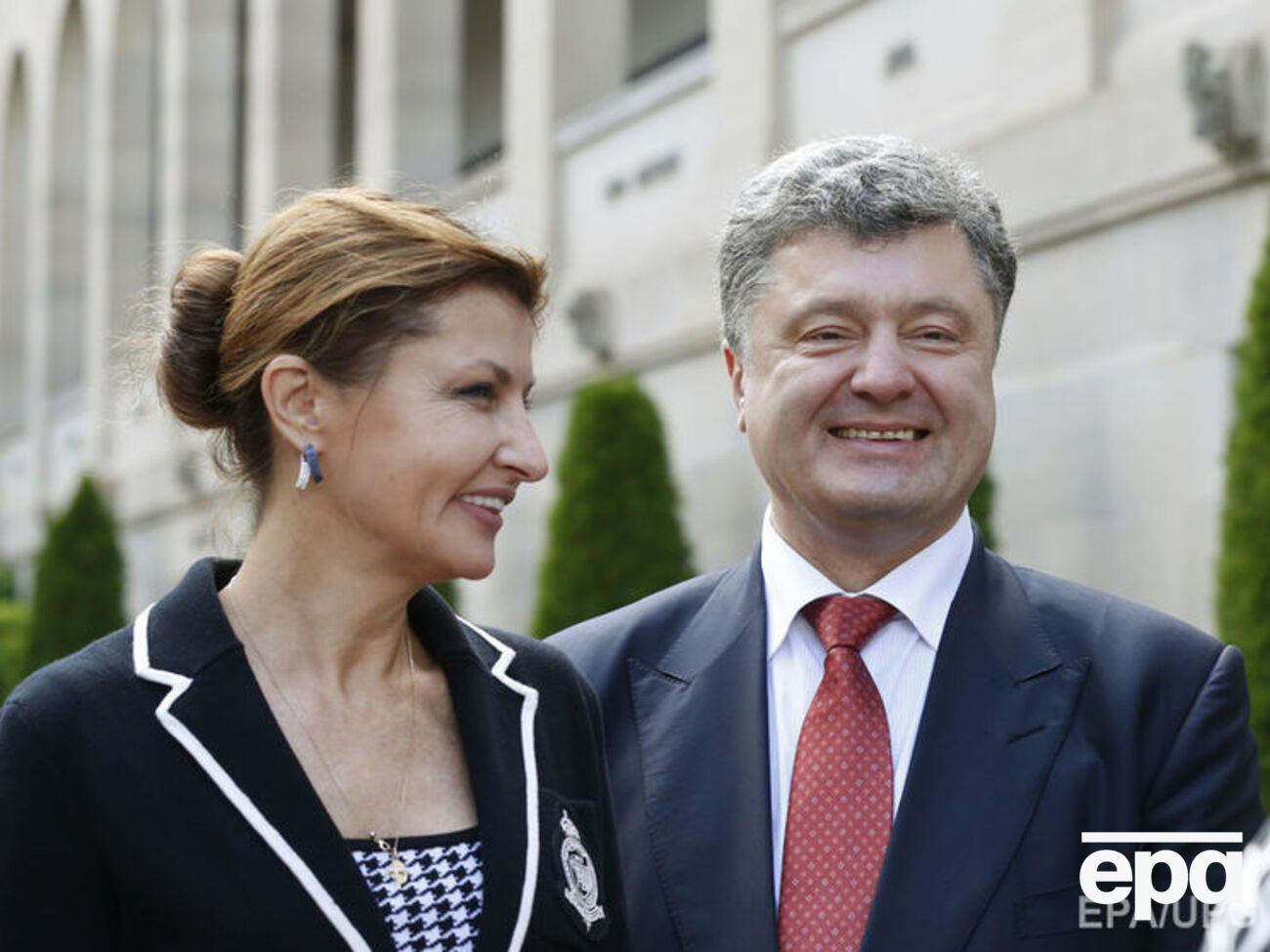 По словам Порошенко, его жена не советовалась с ним, открывая цикл передачи на канале Ахметова