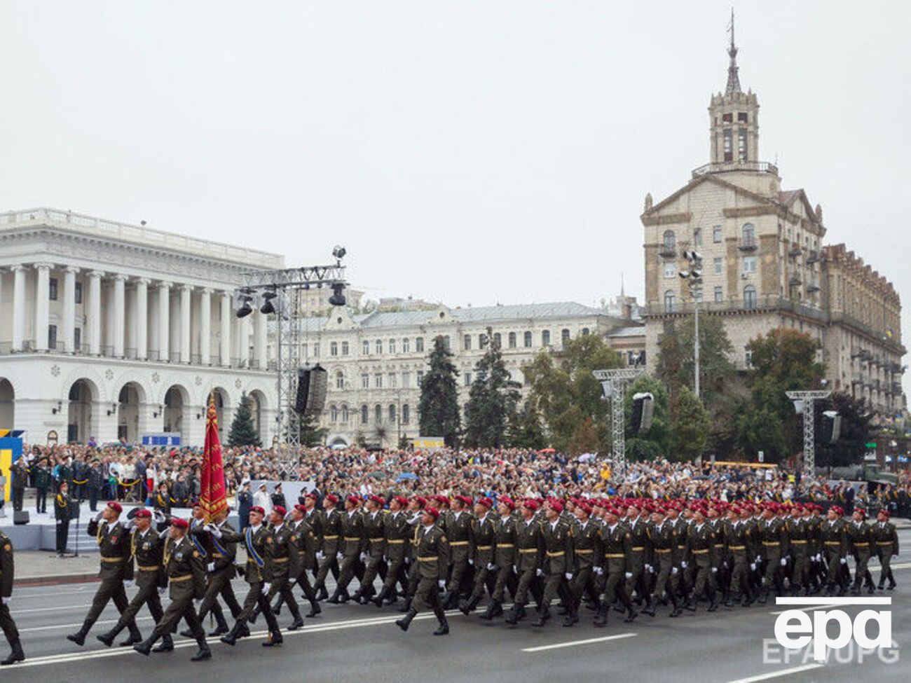У 2016 році в Києві з нагоди Дня Незалежності України також пройшов військовий парад