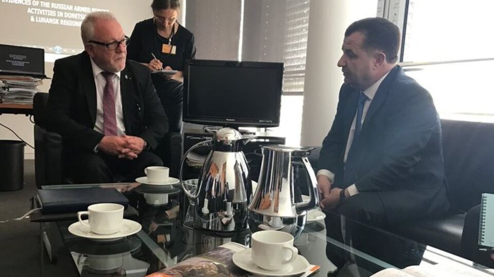 Полторак сегодня находится с визитом в Германии