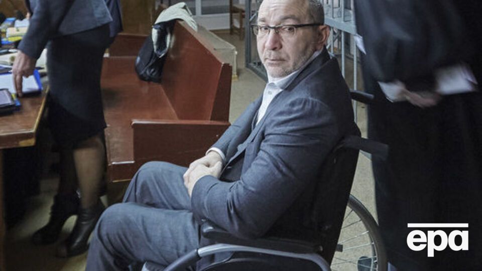 Кернес прикутий до інвалідного візка після замаху у квітні 2014 року