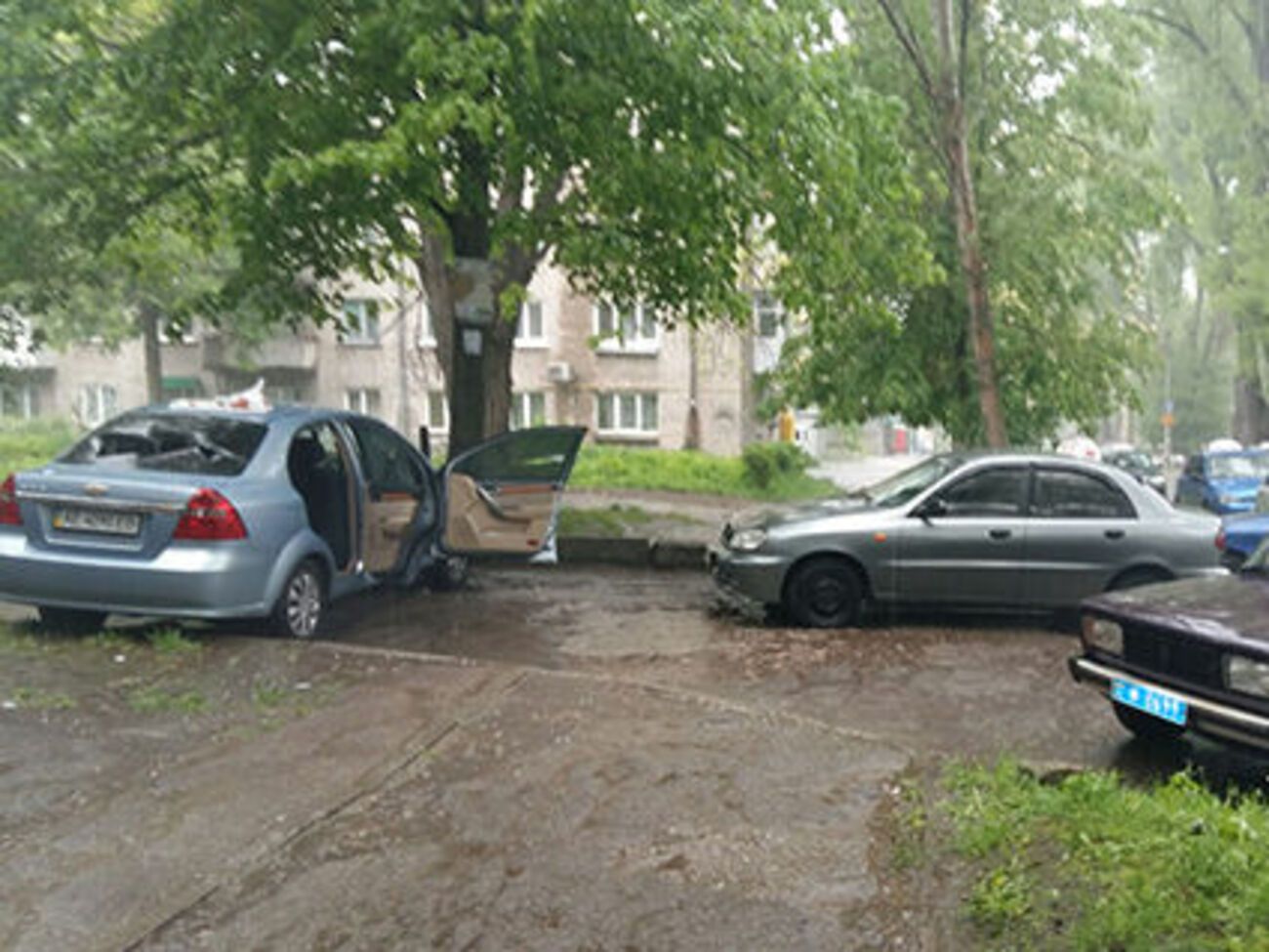 На місці конфлікту вилучили речові докази