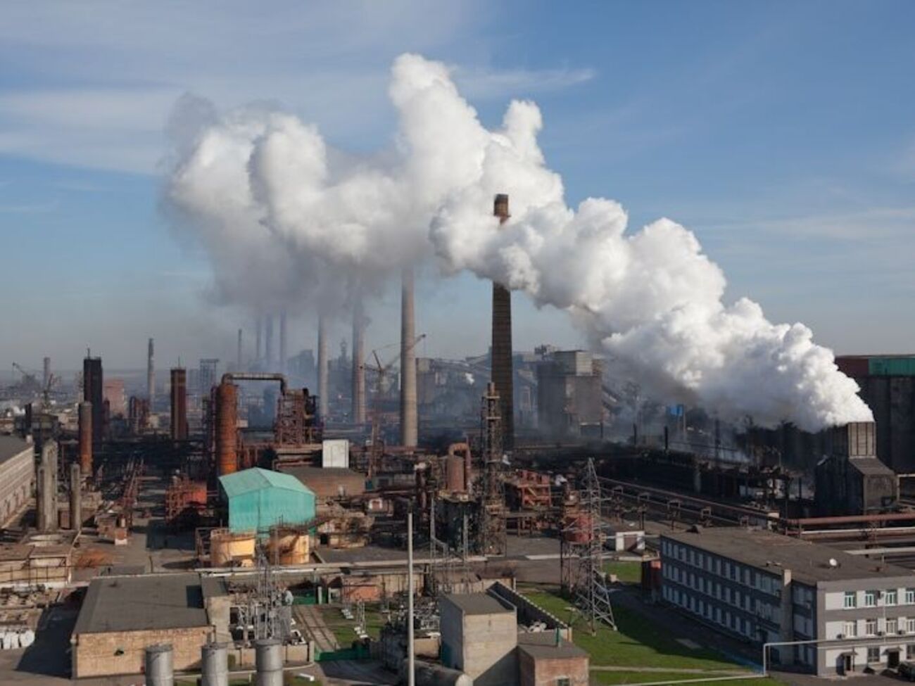 Авдіївський коксохім регулярно зазнає обстрілів з боку бойовиків