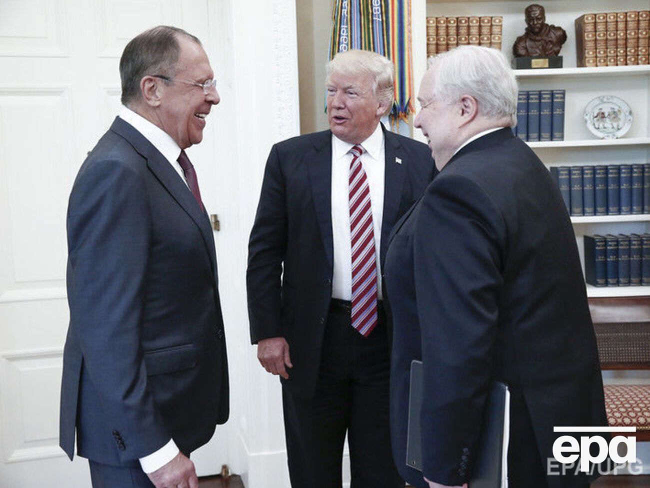 Джерела заявили, що Трамп розкрив росіянам секретну інформацію