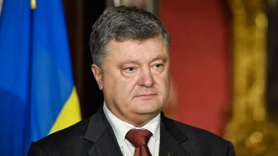 Порошенко закликав українців вийти з російських серверів