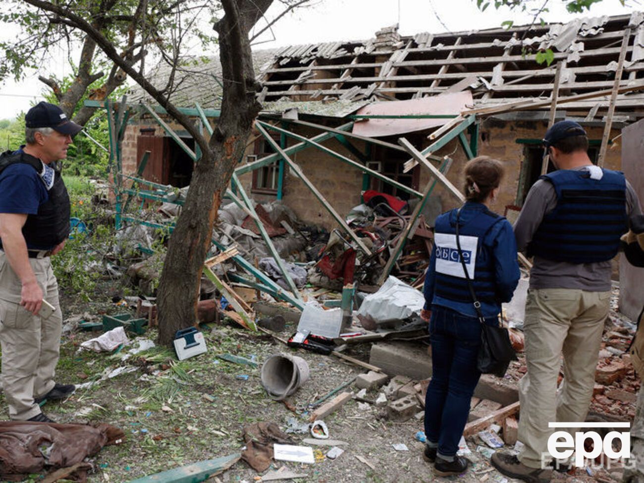 Бутусов: "Отвєтка" за чотирьох загиблих мирних жителів прилетіла путінським найманцям (на фото зруйнований будинок в Авдіївці)