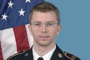 Під час служби в армії США Меннінг був чоловіком