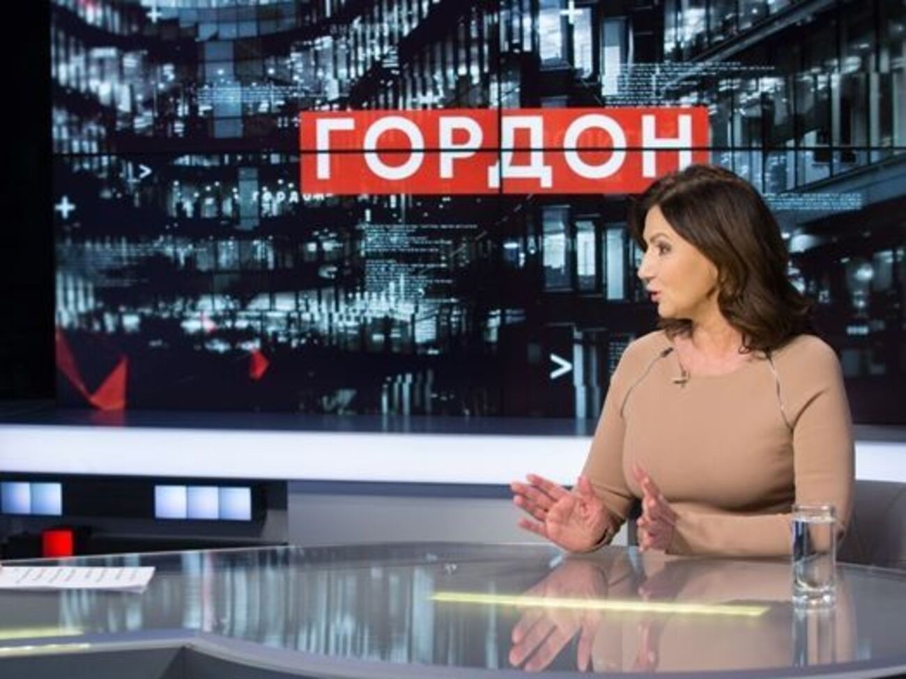 Богословська: Я із чоловіком спеціально полетіла з України, щоб не голосувати за Арбузова