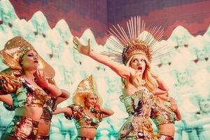 Полякова: З Поляковою поведешся – блондинкою станеш. У нашій шестихвилинній історії я виліковую від неврозу ідеальних чоловіків