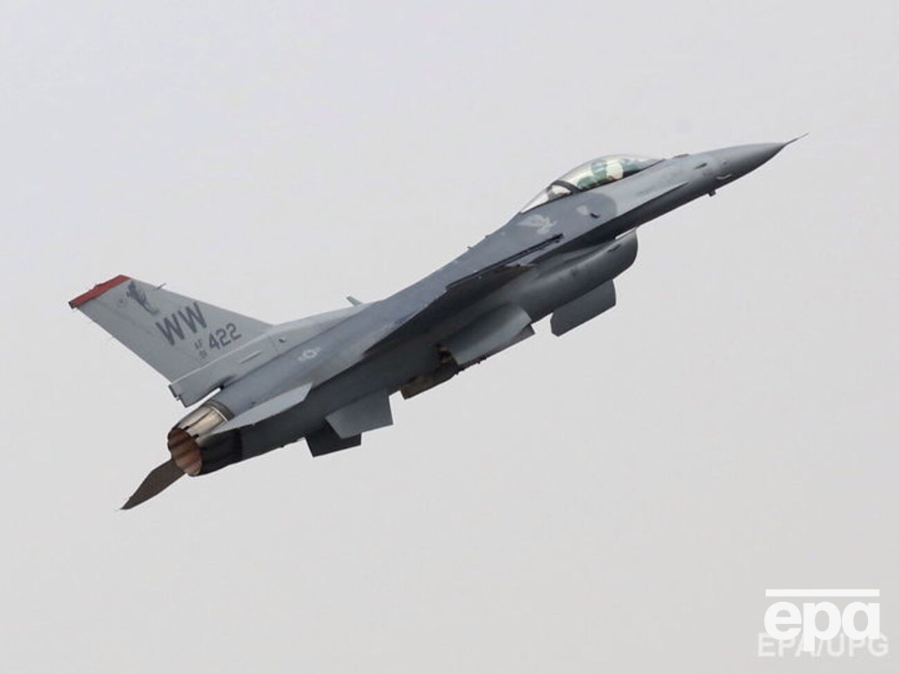 Польські F-16 перехопили російський літак