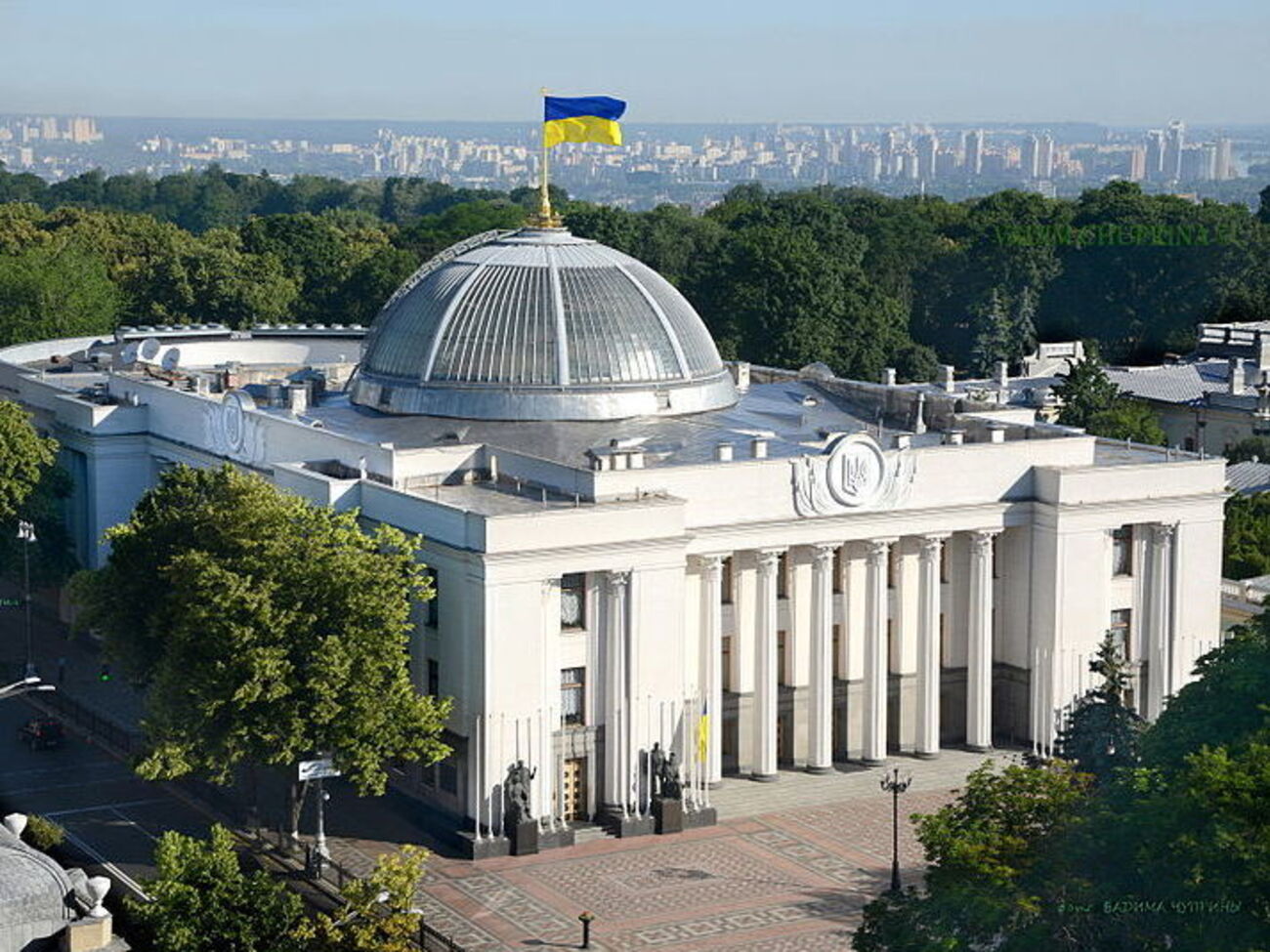Під Верховною Радою 18 травня проведуть молебень