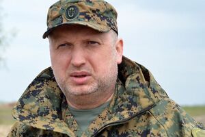 Турчинов: Сьогоднішні події в Криму розвиваються за схожим сценарієм