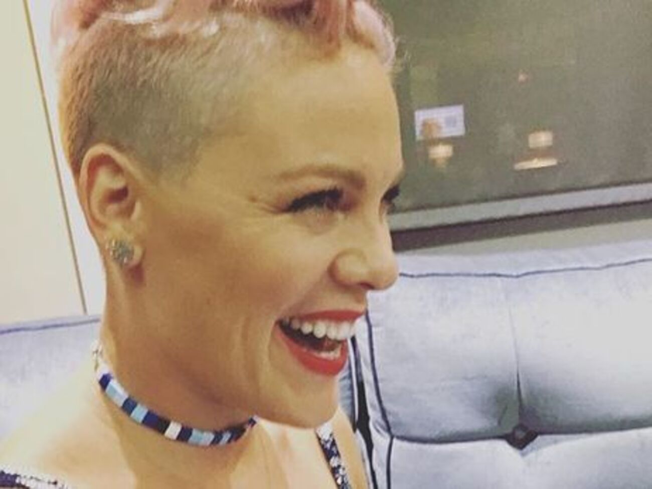 Pink:&nbsp;Призываю всех детей и их семьи проявить активность и помочь детям по всему миру