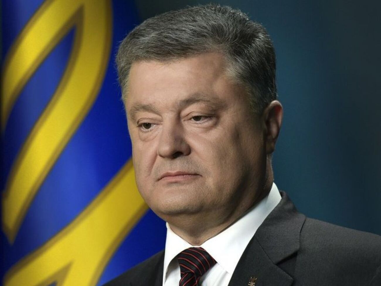 Порошенко: Агрессор намагається придушити і витіснити з рідної землі кримських татар