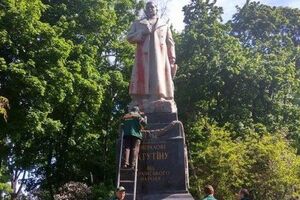 На месте инцидента уже работают коммунальщики