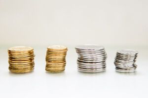 Кабмін обіцяє підвищити пенсії майже втричі