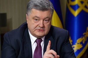 Порошенко: Окупанти роблять усе, щоб і далі видавлювати волелюбний народ зі своєї рідної землі