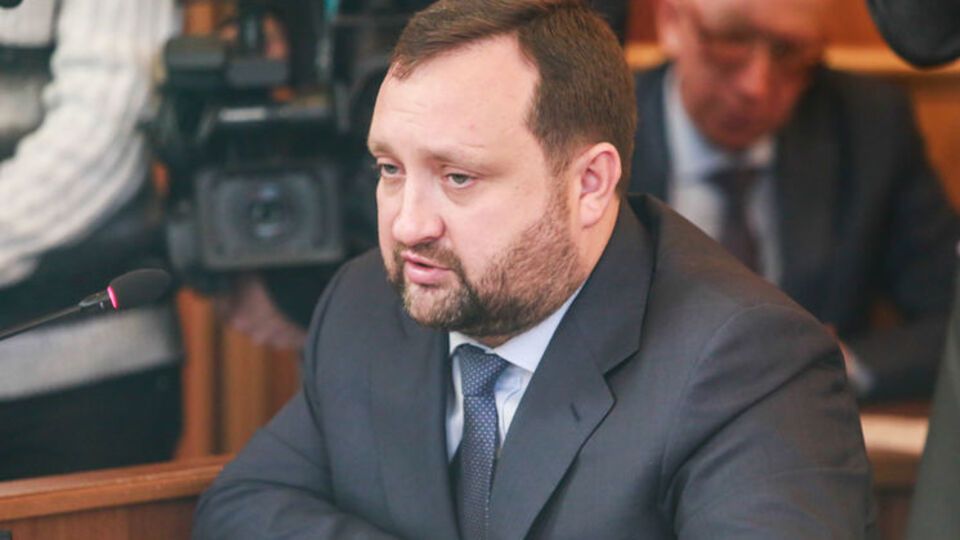 Арбузов в 2010–2012 годах возглавлял НБУ, затем до 2014 года был первым вице-премьером