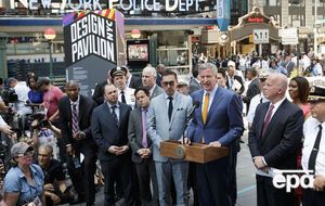 Мэр Де Блазио провел пресс-конференцию в связи с происшествием на Таймс-сквер