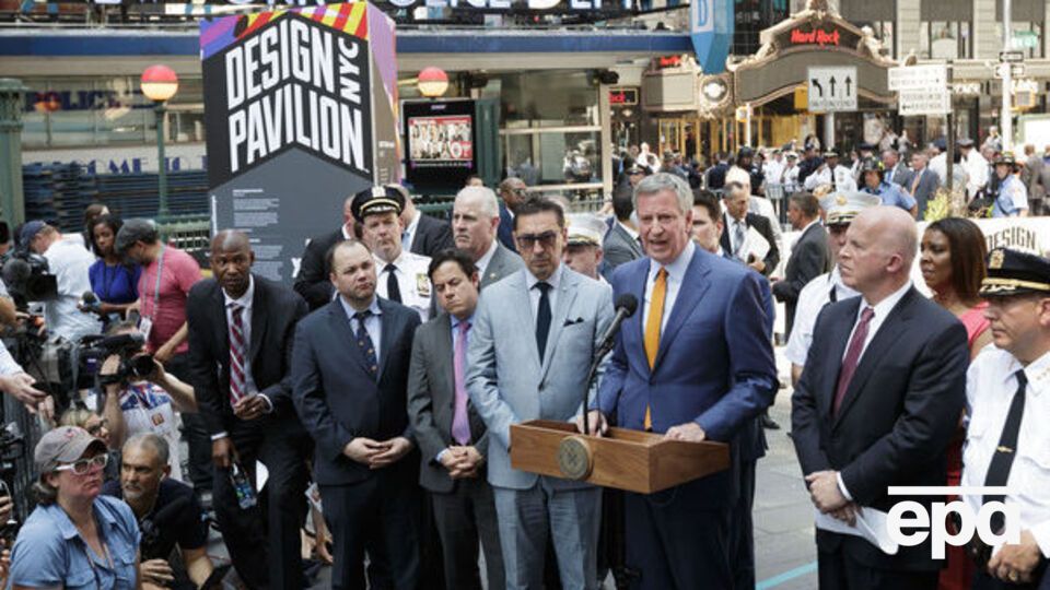 Мэр Де Блазио провел пресс-конференцию в связи с происшествием на Таймс-сквер