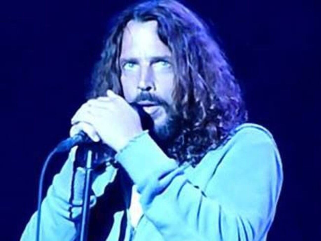 Полиция официально заявила, что Корнелл покончил с собой