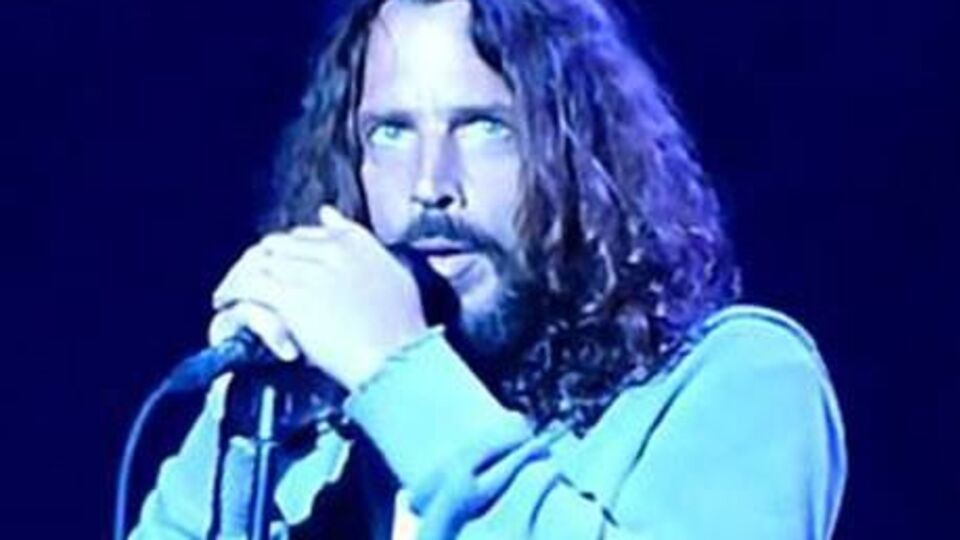 Полиция официально заявила, что Корнелл покончил с собой