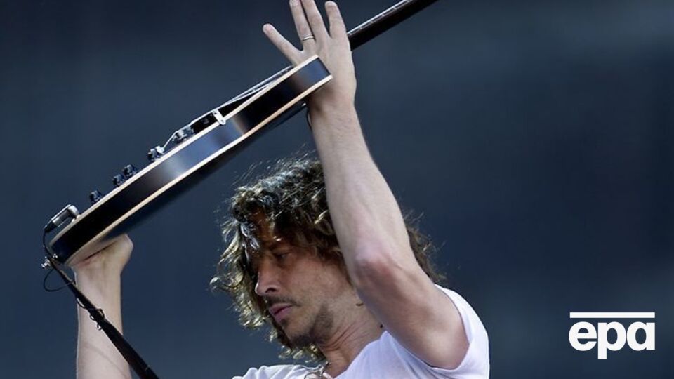 Корнелл покончил с собой