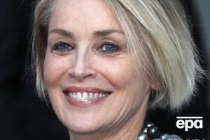 Актриса Шэрон Стоун поделилась семейным снимком.