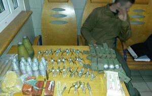 Мужчина не смог объяснить, зачем пытался вывезти взрывчатку и боеприпасы в Киев