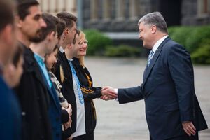 За Порошенко готовы проголосовать 10,3% опрошенных, решивших пойти на выборы президента