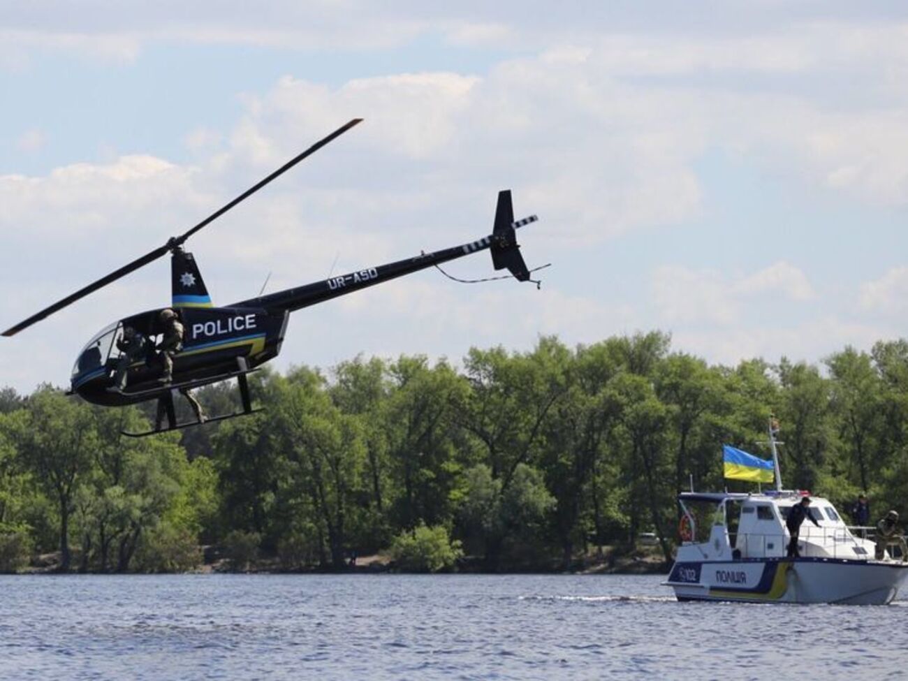 Арсен Аваков: Скоро оновлені, додатково оснащені підрозділи поліції на воді з'являться в інших областях